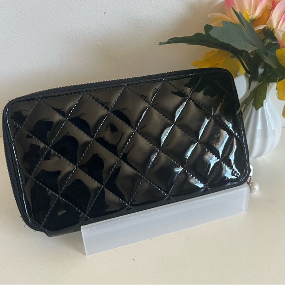 ❗️Sold ❗️Authentic Chanel wallet ❤️ - Picture 2 of 8